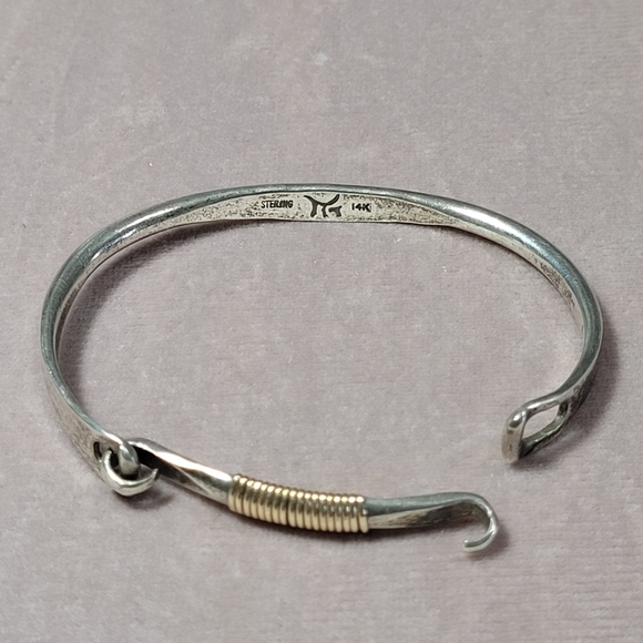 Small Cuff/Bracelet - Picture 3 of 12